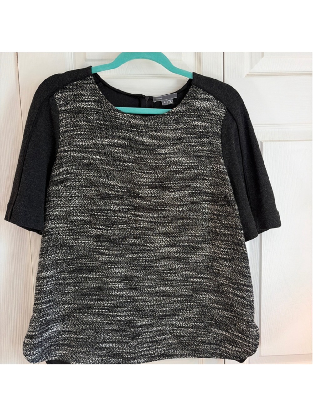Vince Women's Black White Textured Short Sleeve Top Size Large